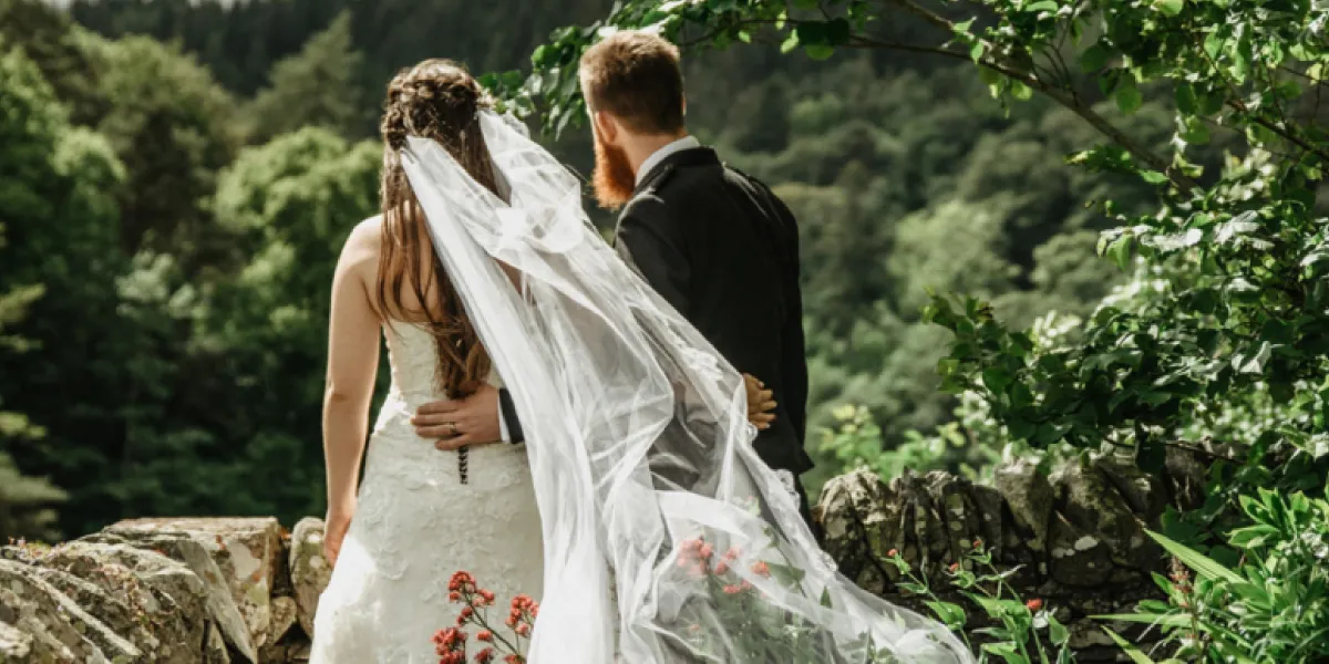 Guide to Wedding Guest Travel