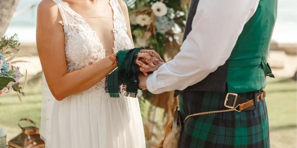 Scottish Wedding Traditions to Enjoy