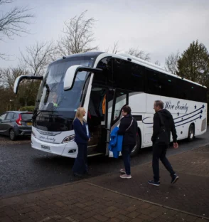 Group Boarding Yutong 53-Seater