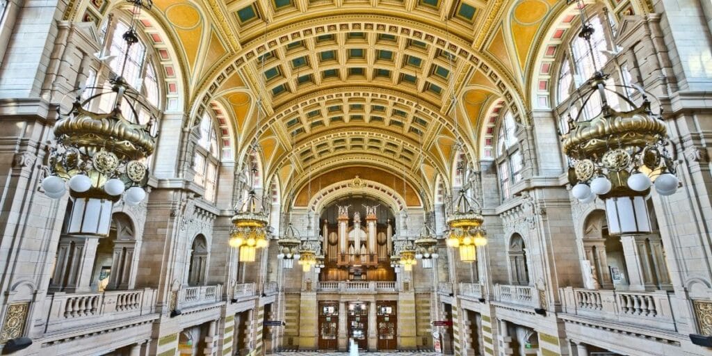 Kelvingrove Art Gallery and Museum Glasgow, free museum with world-class art collections